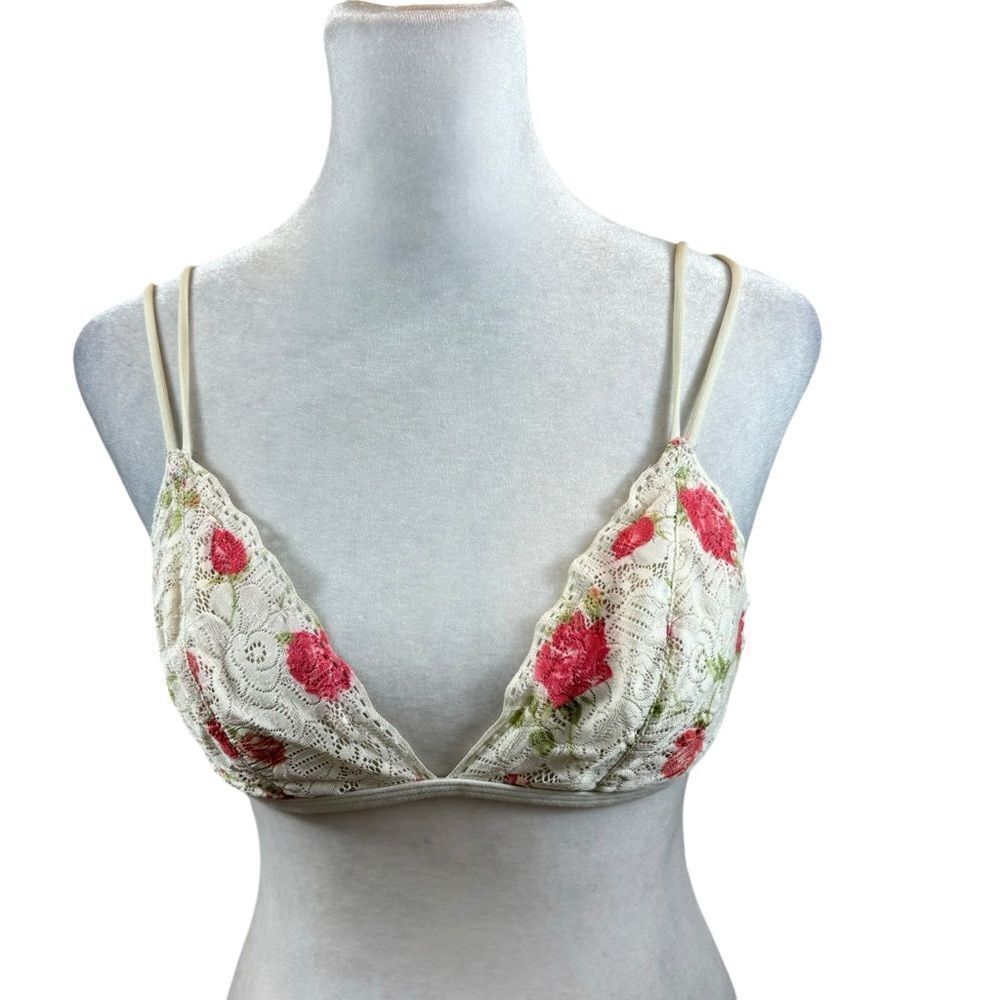 Ladies Intimissi Brand White Lace and Floral Bra with Lined Cups Size 30 B/C